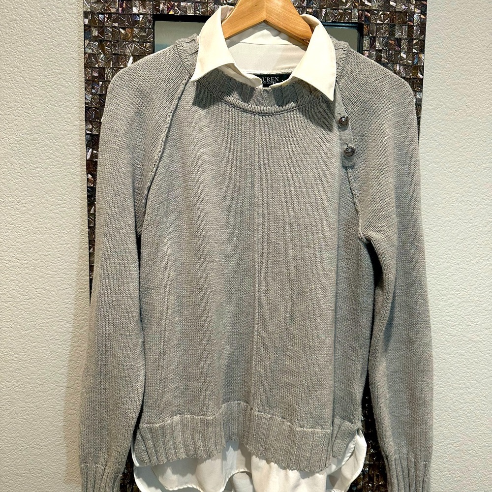 Ralph Lauren Grey Sweater white collar Sz M